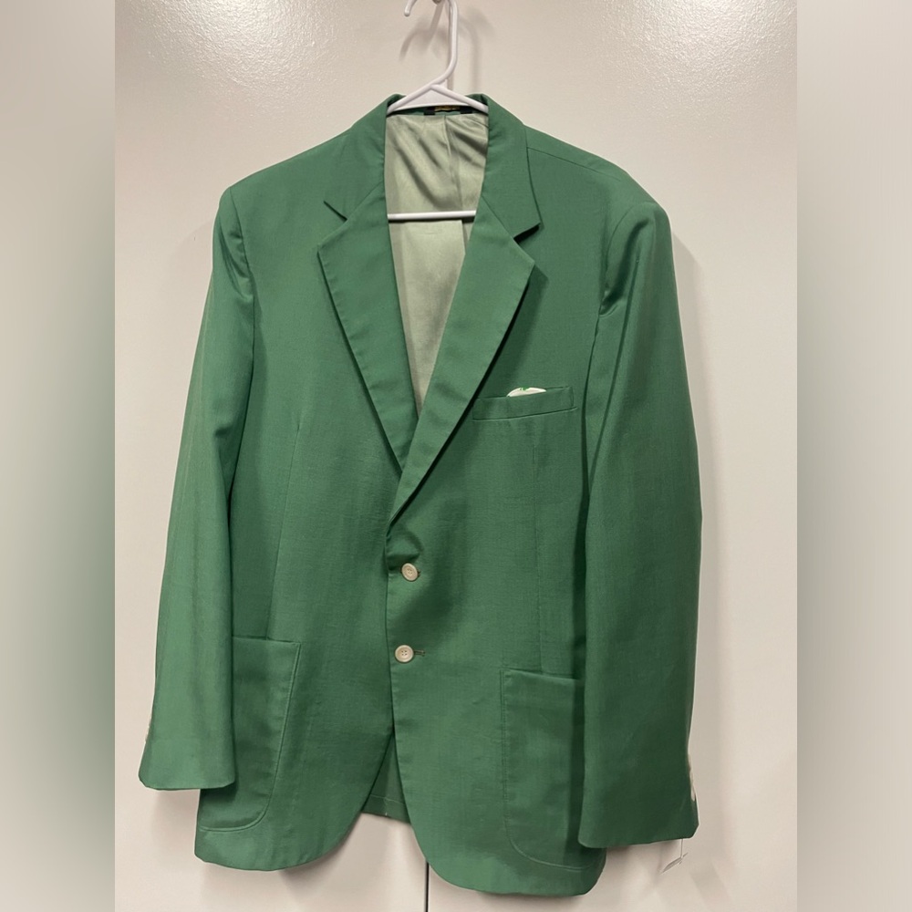 Vintage men’s sport coat. color is great for st Patrick’s day or Joker’s costume